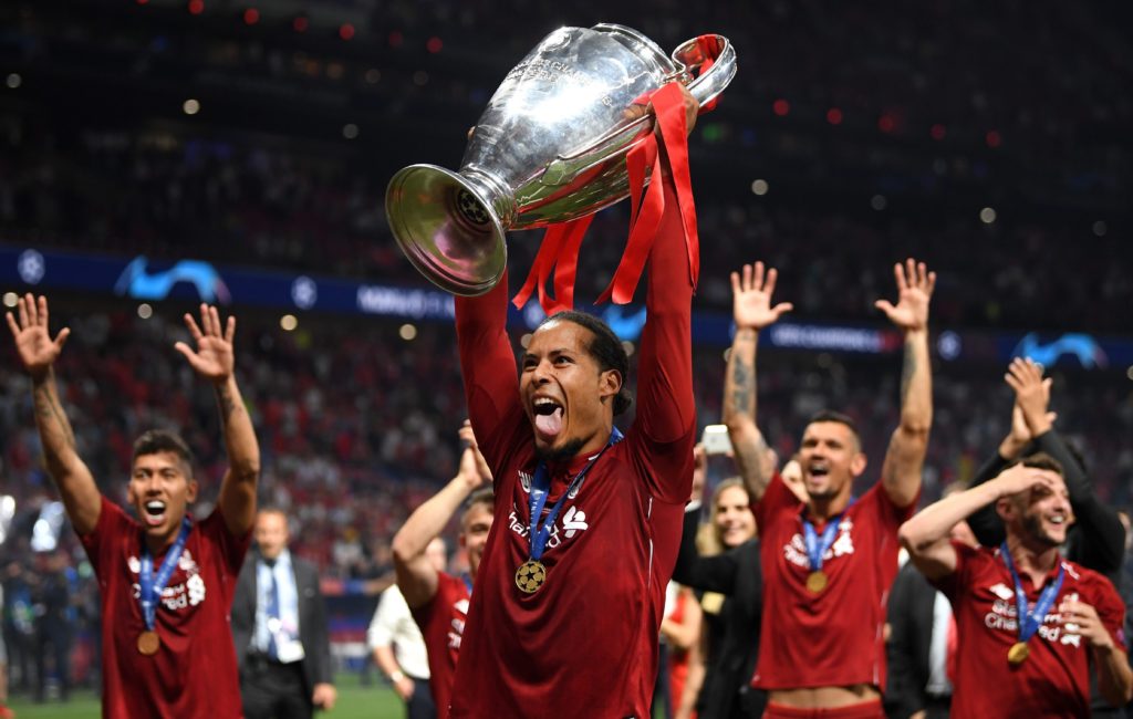 Van Dijk cho rằng đã đến lúc thay đổi tiêu chí xét Quả bóng vàng