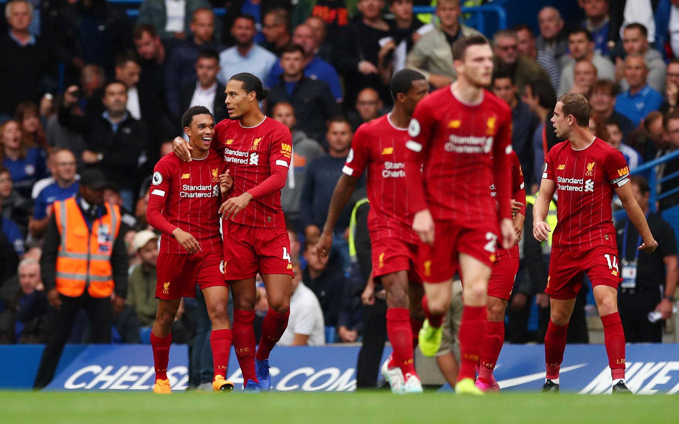 Trent Alexander-Arnold mở tỷ số cho Liverpool