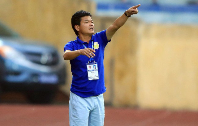 GĐKT Nguyễn Văn Sỹ quyết tâm cùng Nam Định đạt thành tích cao tại V-League 2020