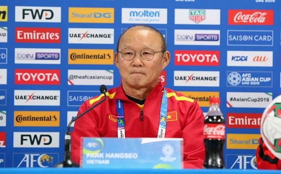 Sau Asian Cup, thầy Park sát cánh cùng Trấn Thành ở chương trình nổi tiếng xứ kim chi