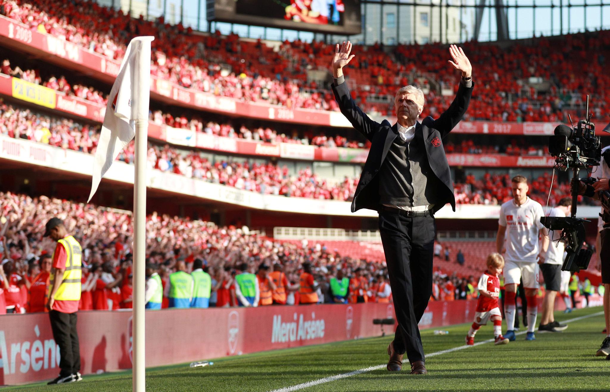 Arsene Wenger và sinh nhật tuổi 70: Người thay đổi lịch sử Arsenal…