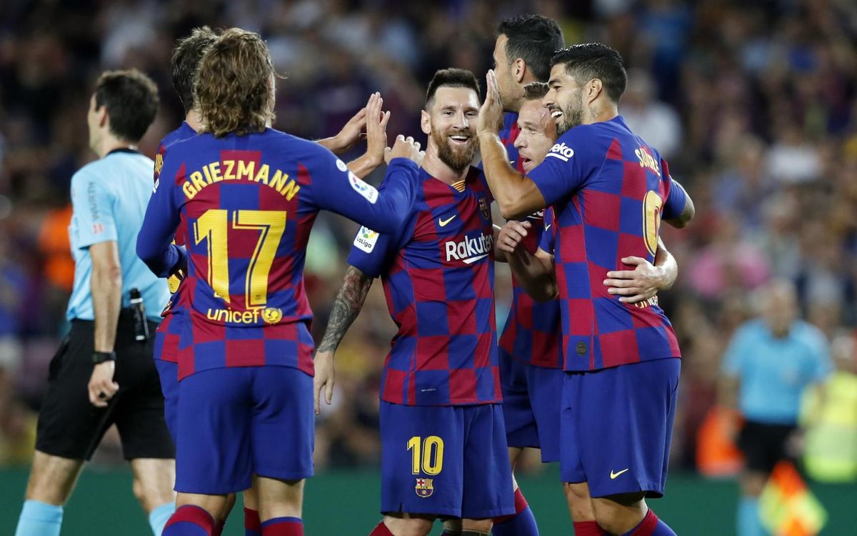 Barcelona đối diện lịch cực khó sau khi ấn định thời gian trận gặp Real Madrid