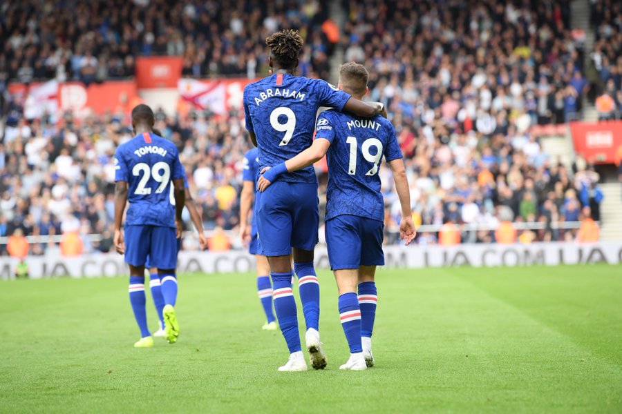 Hàng công tỏa sáng rực rỡ, Chelsea hủy diệt Southampton ngay trên sân khách