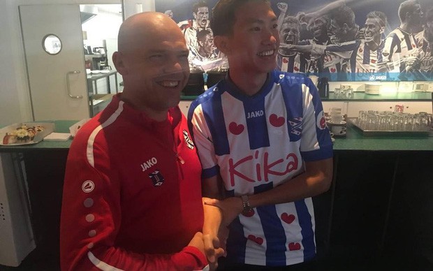 HLV SC Heerenveen chia sẻ về đội hình trận derby, lần đầu cho Văn Hậu?