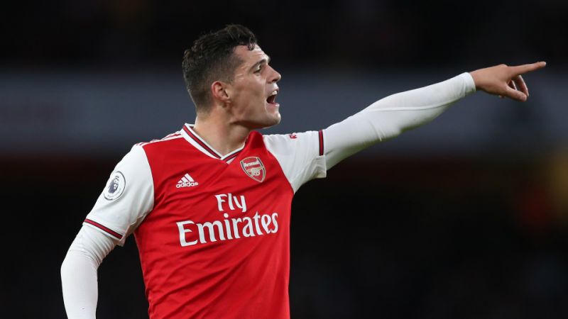 Cựu sao Arsenal lên tiếng dạy dỗ Granit Xhaka sau hành động mất điểm