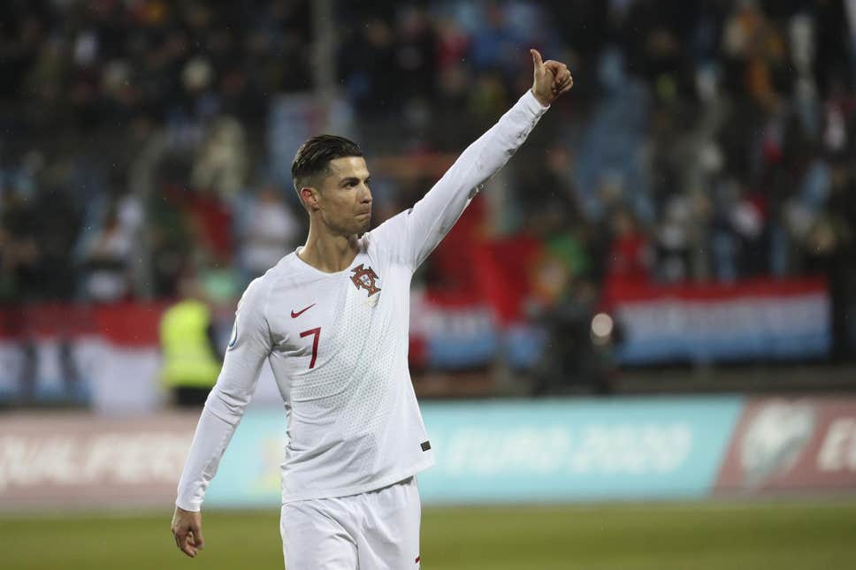Kết quả vòng loại Euro 2020 hôm nay 18/11: Bồ Đào Nha đi tiếp