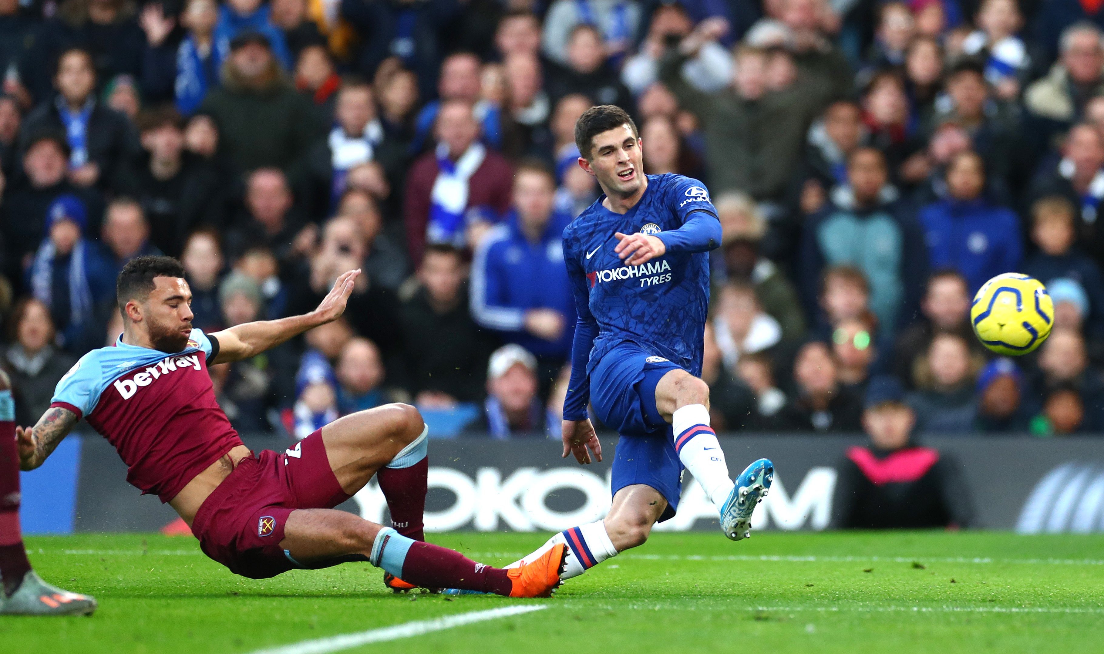 Hàng công thi đấu bế tắc, Chelsea thất bại cay đắng trước West Ham ngay tại Stamford Bridge