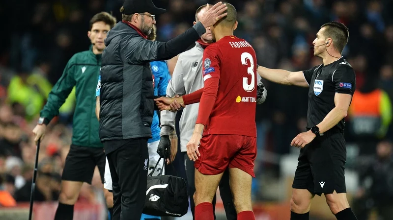 HLV Klopp nói về chấn thương của Fabinho sau trận hòa nhọc Napoli