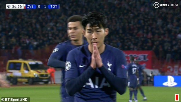 Son Heung-min từ chối ăn mừng, có hành động ấm áp gửi đến Gomes đang điều trị chấn thương