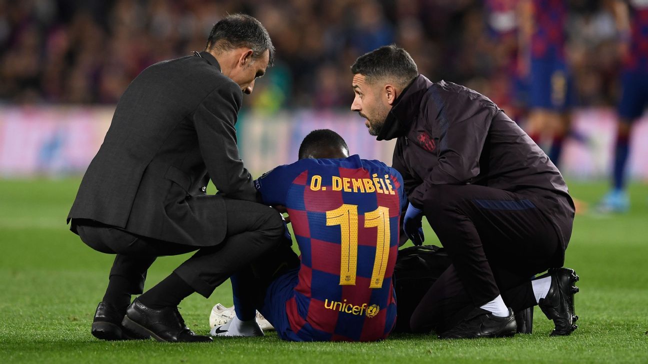 Suarez phát cáu với chấn thương của đàn em Dembele