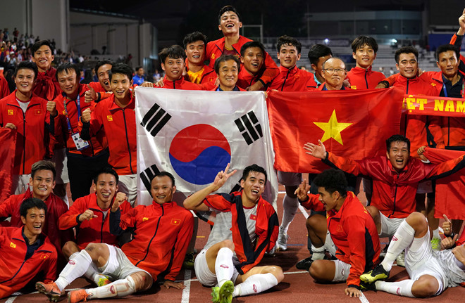 Bóng đá Việt Nam phải vô địch SEA Games 31 cả nam và nữ