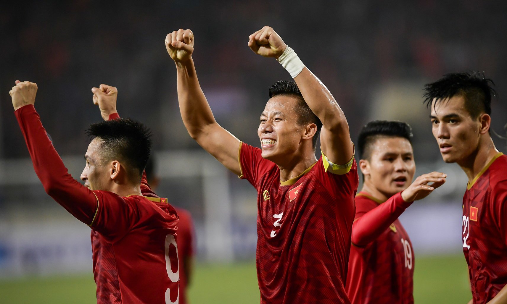 Bóng đá Việt trước thập kỉ mới: Tiếp tục thống trị và giấc mơ World Cup