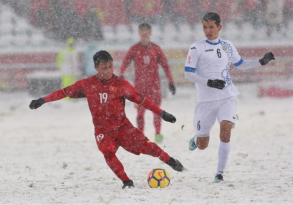 Quang Hai thành công với cú đá phạt trong trận chung kết U23 châu Á 2018