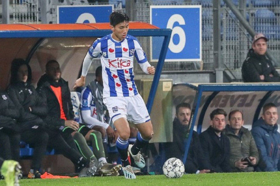 HLV Heerenveen: “Văn Hậu được thi đấu vì cậu ấy xứng đáng”