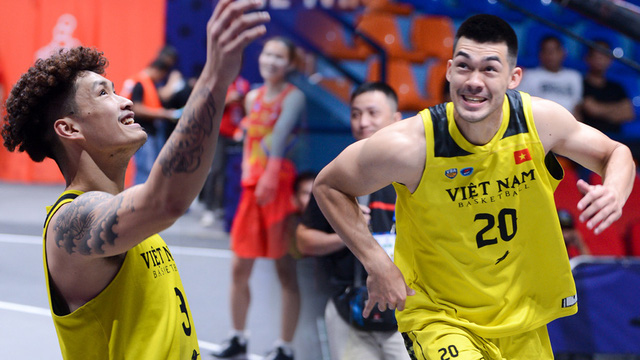 Đánh bại Thái Lan, bóng rổ Việt Nam đoạt tấm huy chương đầu tiên trong lịch sử