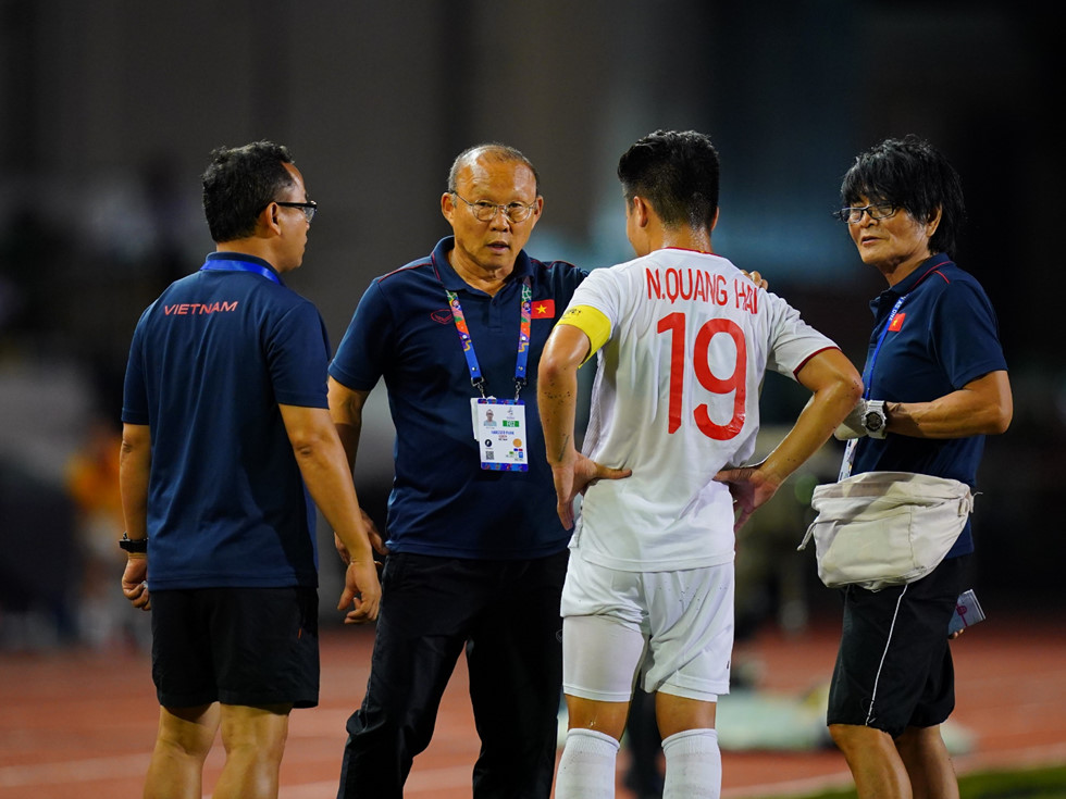 NÓNG: Quang Hải chính thức chia tay Sea Games 30