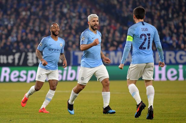 Áp đảo thế trận, Man City đánh bại Schalke với 10 cầu thủ