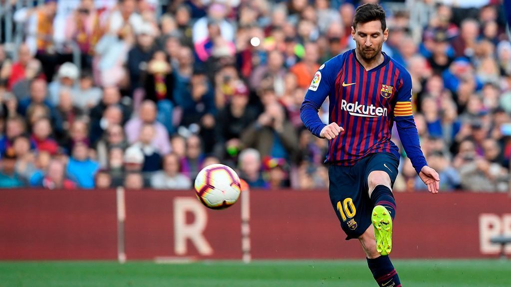 HLV Valverde phấn khích nói về bàn thắng theo phong cách panenka của Messi