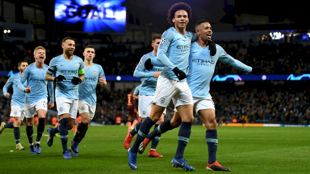 Sao Man City phát biểu cứng về cơ hội đoạt cú ăn bốn cùng đội nhà