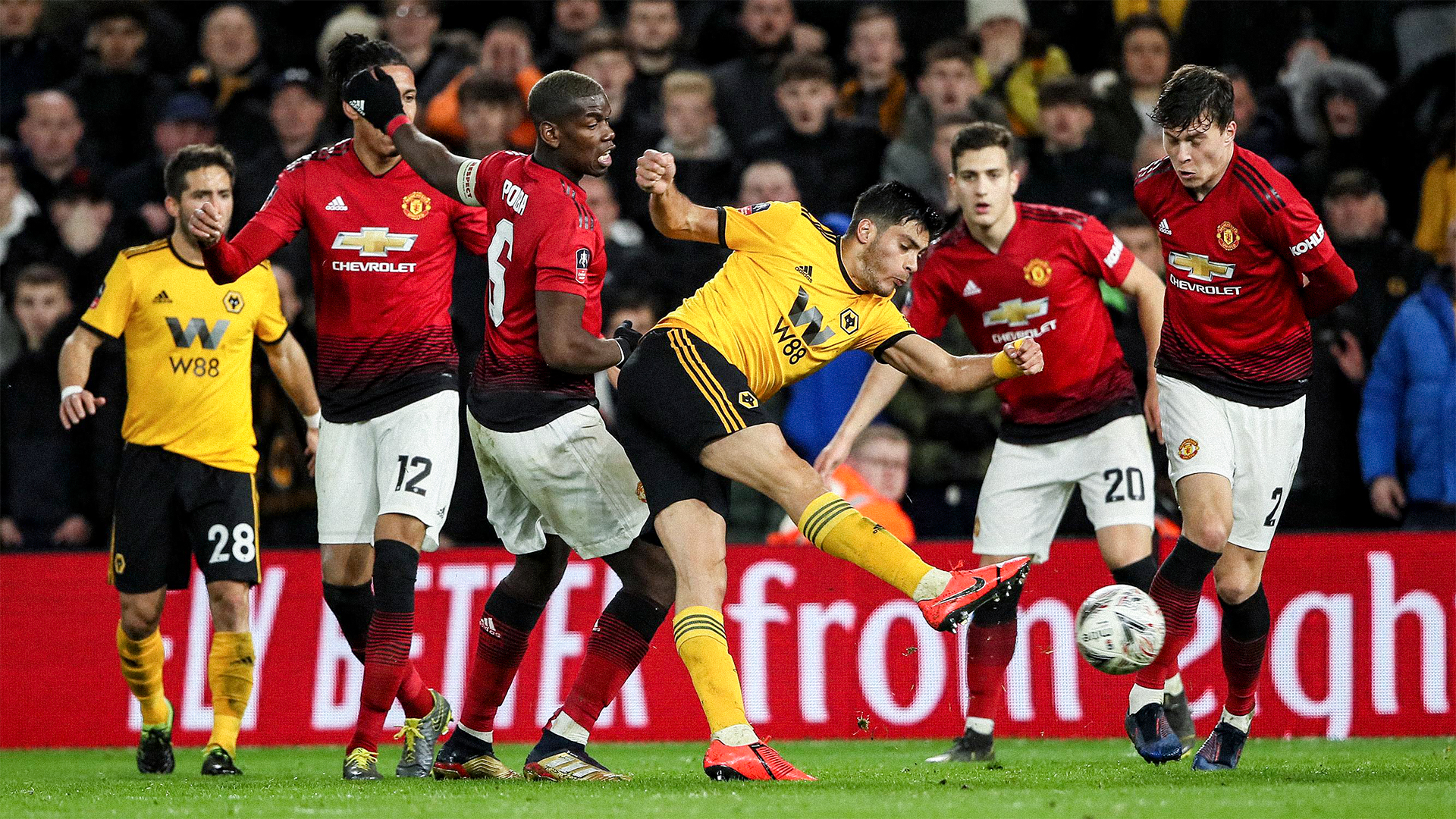 Thi đấu quá nhạt nhòa, Man United bị Wolves đá bay khỏi FA Cup