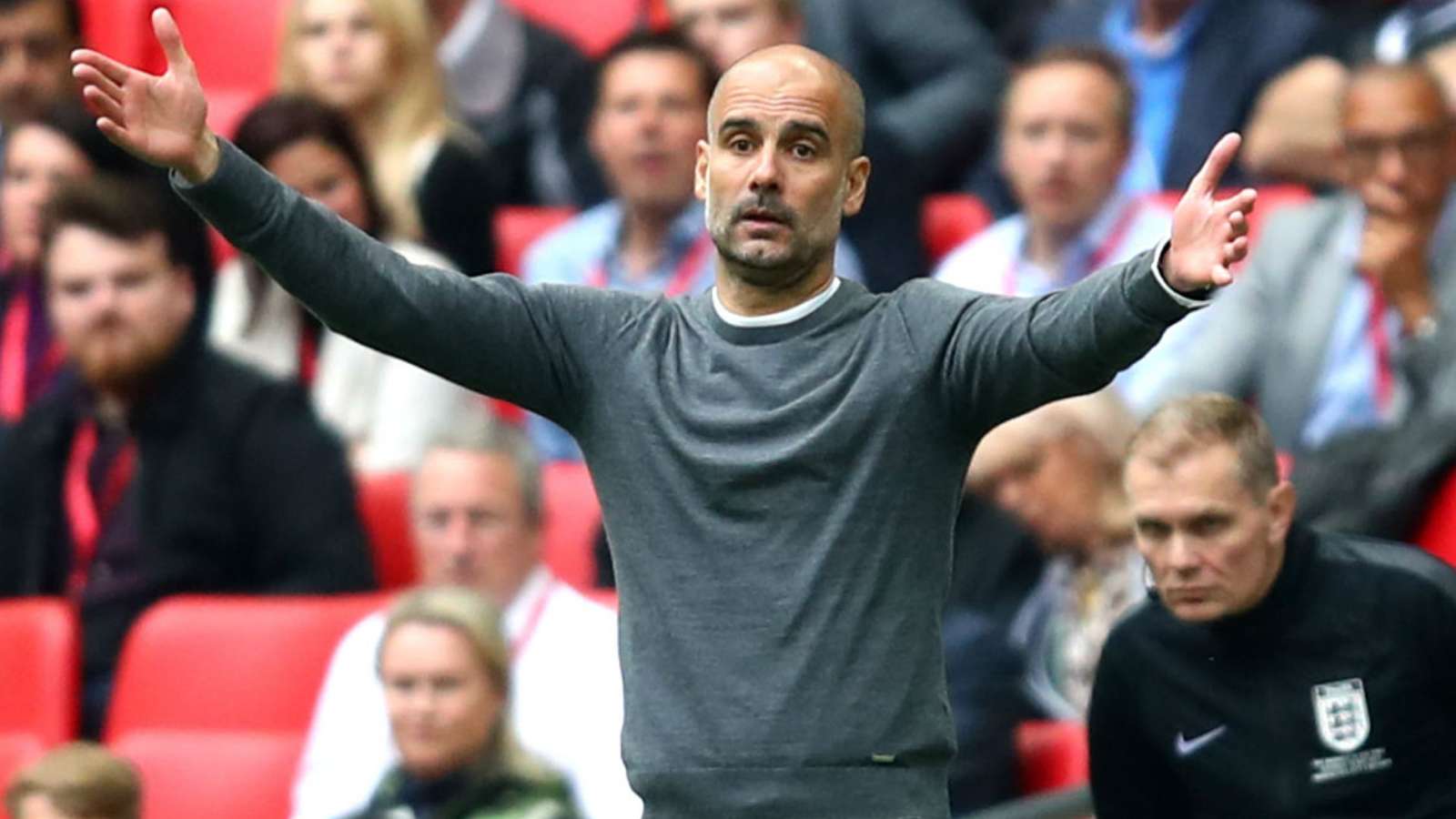 Thống trị nước Anh, HLV Pep Guardiola vẫn muốn các học trò phải cải thiện ở mùa giải sau