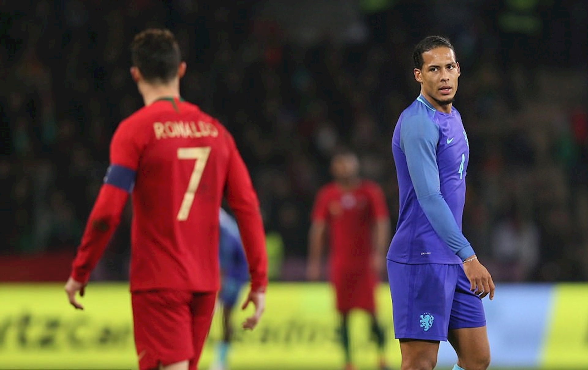 Van Dijk: “Hà Lan đối đầu với Bồ Đào Nha, chứ không riêng Ronaldo”