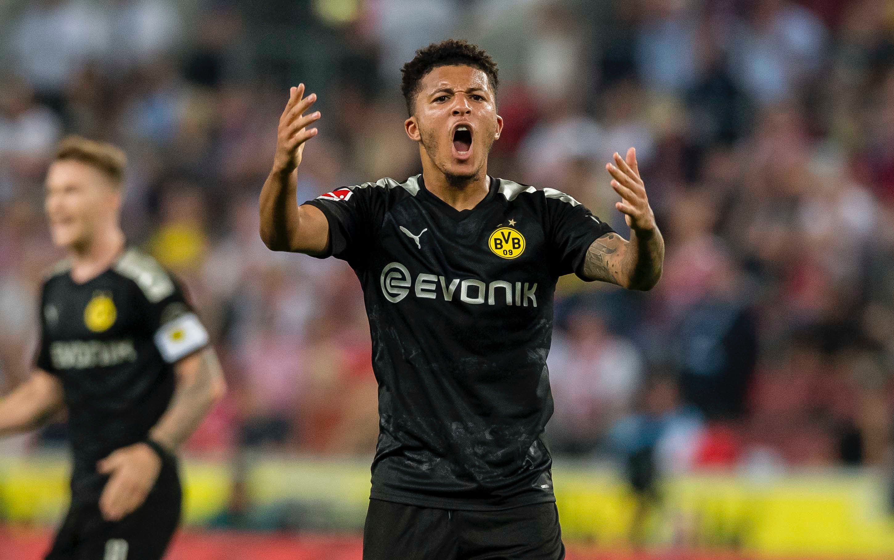 Jadon Sancho xô đổ kỷ lục tồn tại 59 năm ở Bundesliga