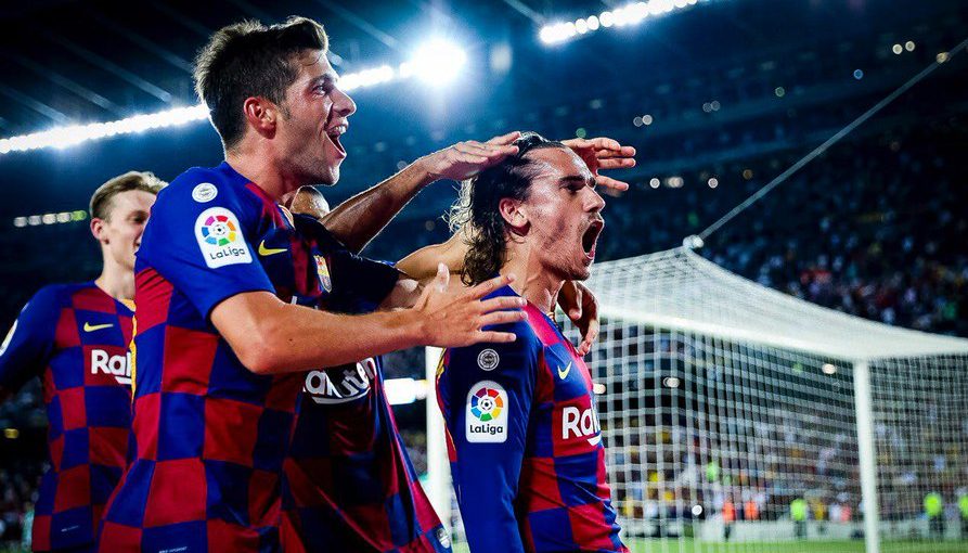 Griezmann lần đầu rực sáng, Barcelona nhấn chìm Real Betis tại Nou Camp