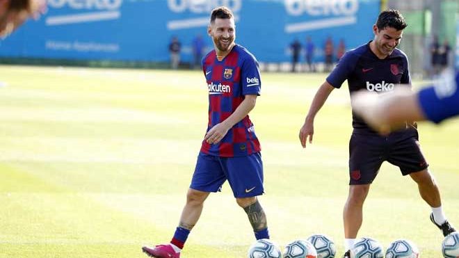 Nóng: Messi đã khiến tất cả các fan Barcelona phải “việt vị”