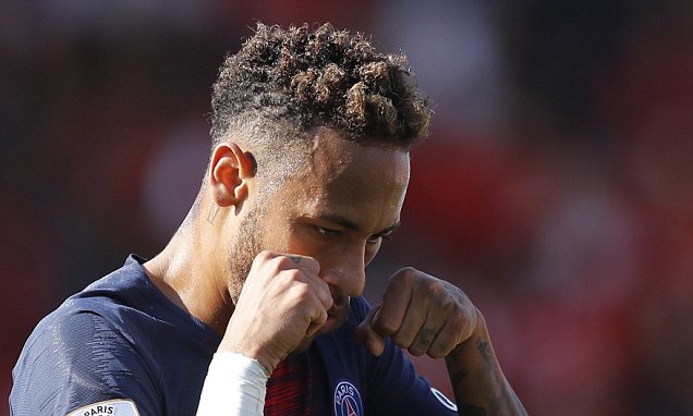 Vắng mặt ở The Best, Neymar mất trắng 3 triệu euro