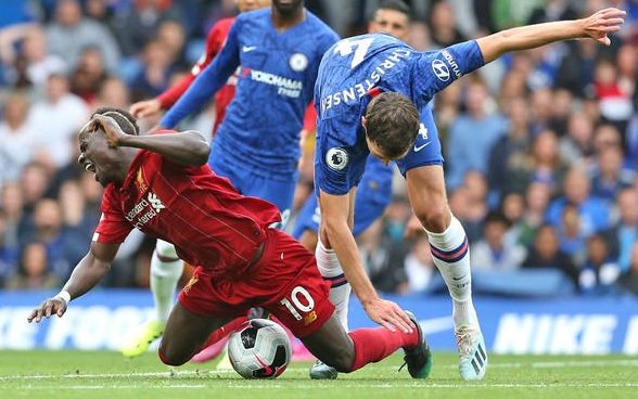 Klopp trấn an fan Liverpool sau pha va chạm nguy hiểm của Mane