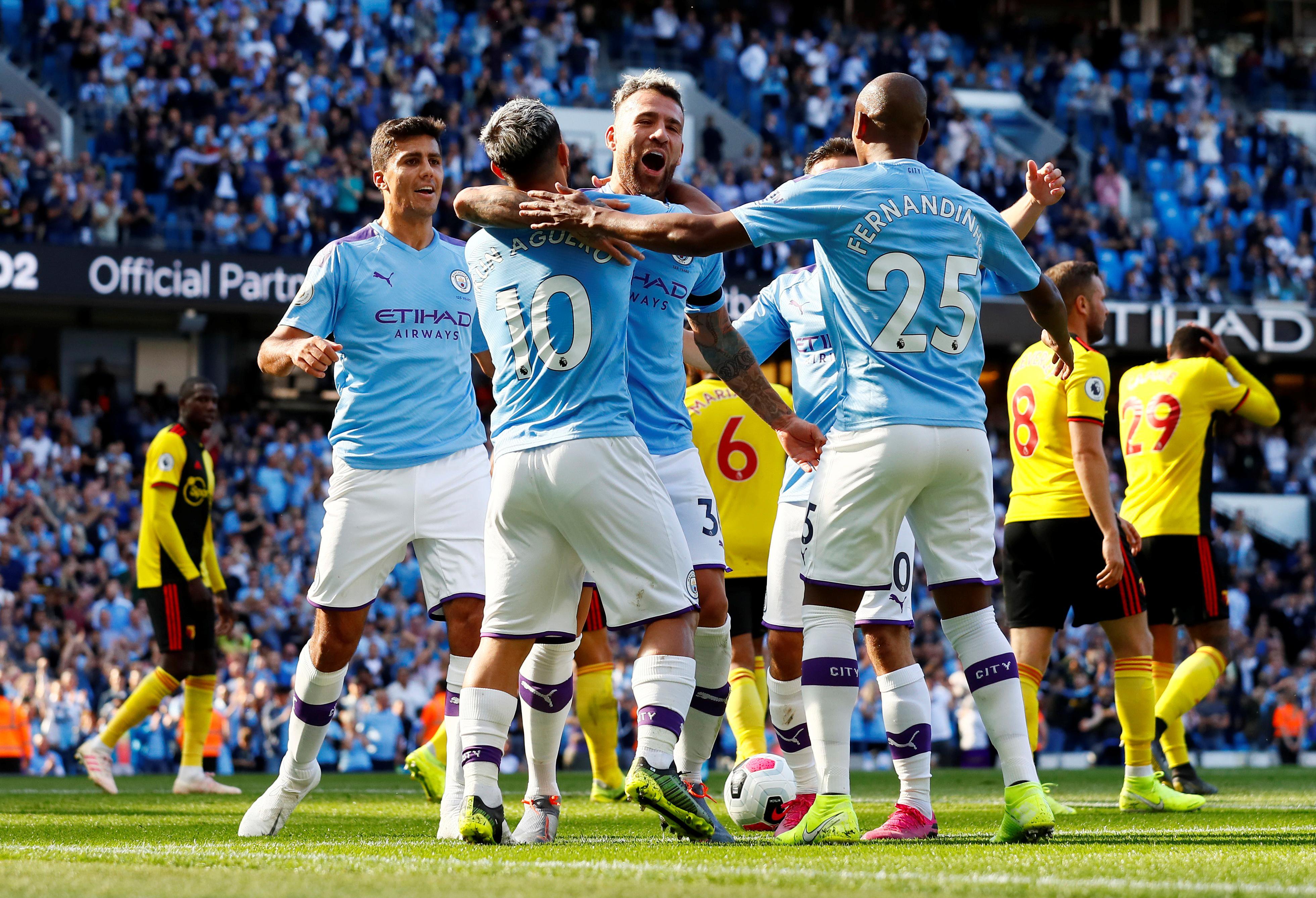 Aguero vô duyên, Man City vẫn hủy diệt Watford bằng cơn mưa bàn thắng