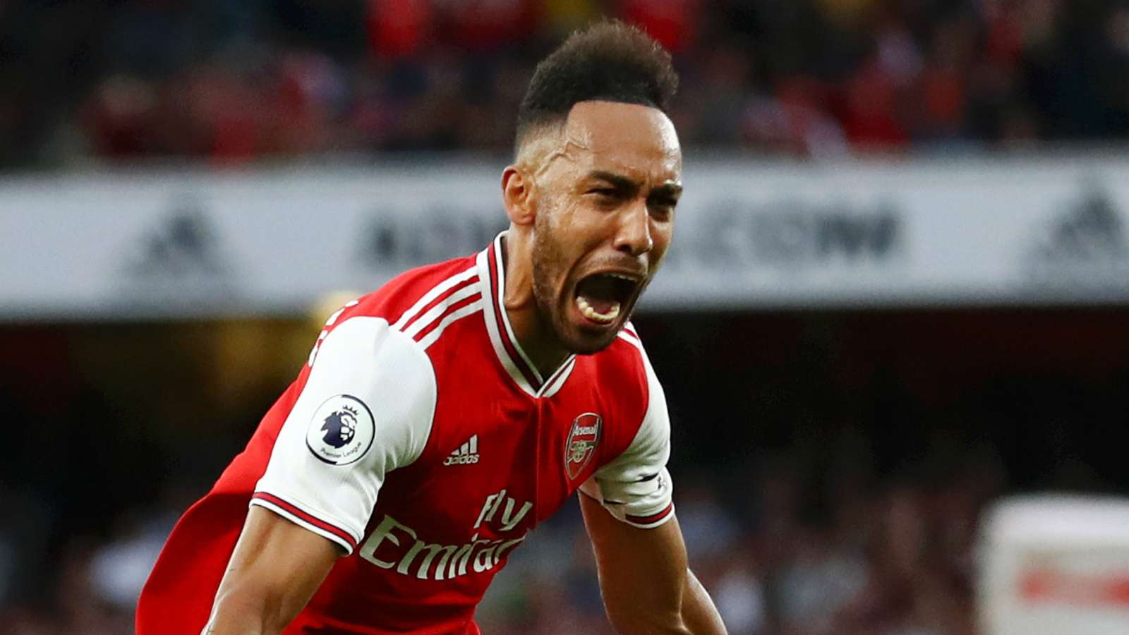 Aubameyang lại sắm vai người hùng trong chiến thắng nghẹt thở của Arsenal trước Aston Villa