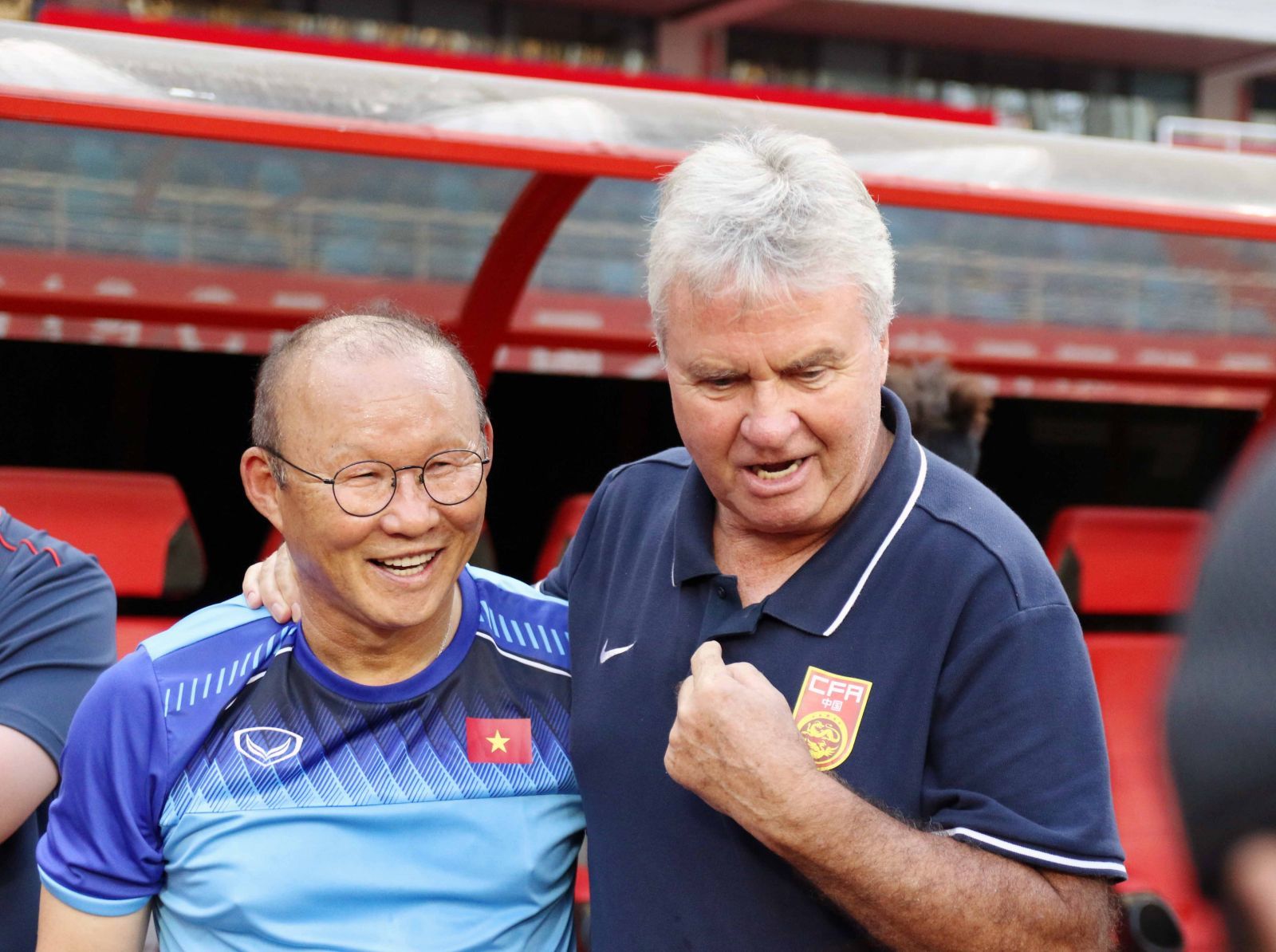  HLV Park HAng Seo gặp lại thầy cũ Guus Hiddink và