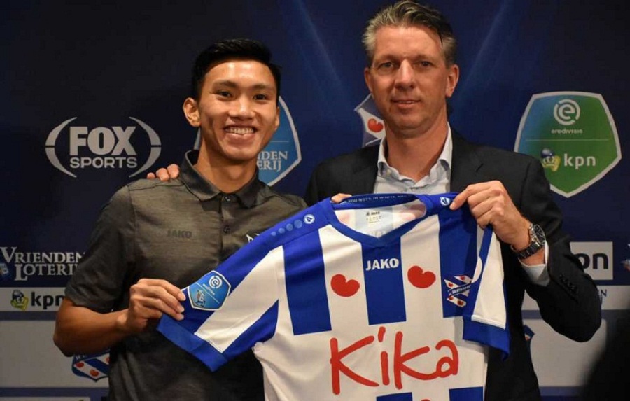 Văn Hậu nhận vinh dự lớn trước trận ra mắt SC Heerenveen