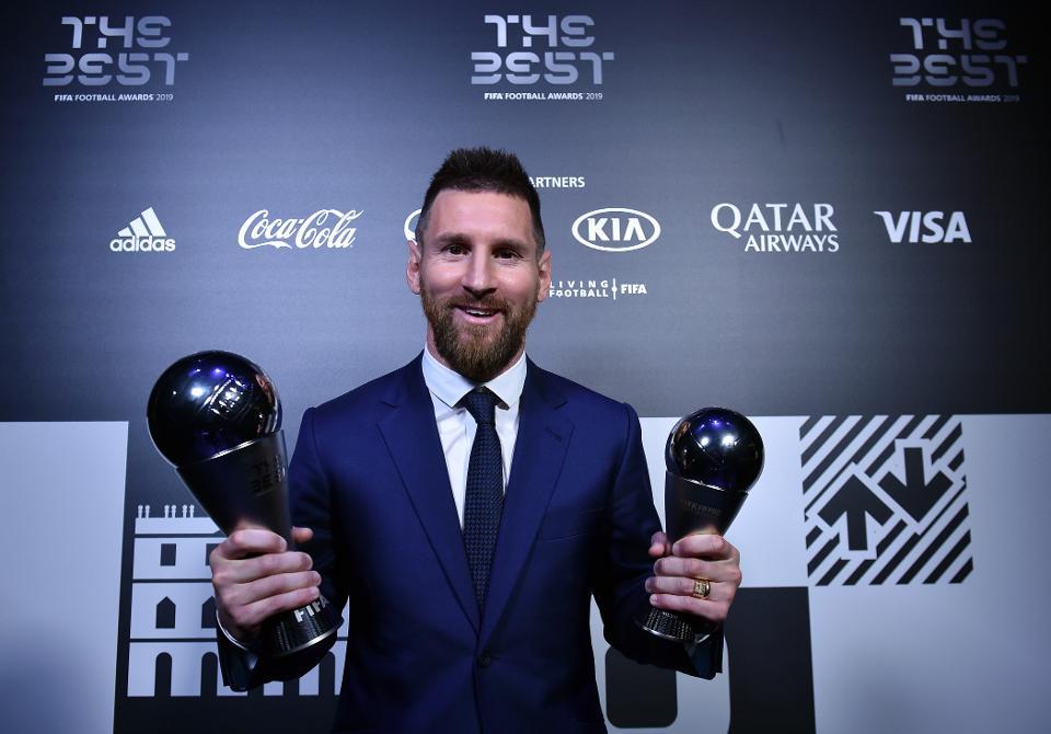 Vượt Ronado và Van Dijk, Messi xuất sắc trở thành “Cầu thủ hay nhất năm của FIFA”