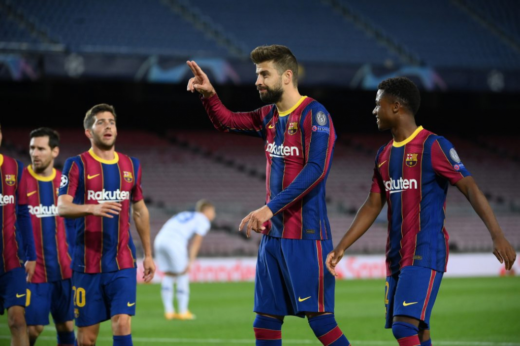 Barcelona phải giảm gần 200 triệu bảng tiền lương hoặc phá sản
