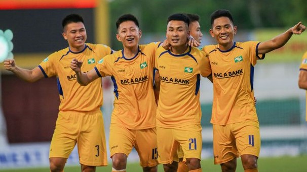 Cầu thủ thoát kiếp “người thừa” tại SLNA ở V-league 2020