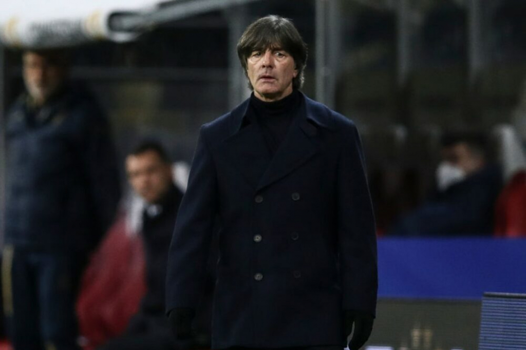 LĐBĐ Đức ra quyết định về tương lai HLV Joachim Low