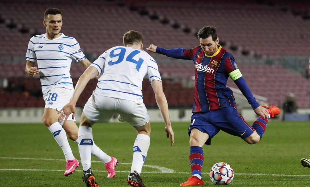 Messi lập kỷ lục trong ngày Barca thắng nhọc Dynamo Kiev