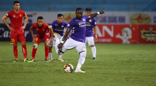 Rimario vắng mặt ở buổi tập đầu tiên của Hà Nội FC