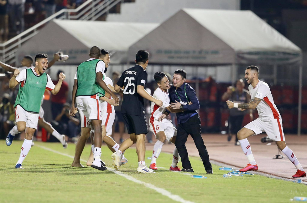 Cùng Viettel lên ngôi tại V-League, HLV Trương Việt Hoàng tuyên bố ngạo nghễ