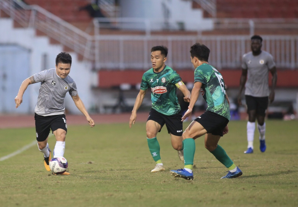 Điểm tin bóng đá tối 2/1: Hà Nội FC lại thua giao hữu, Kiatisak gặp Công Phượng
