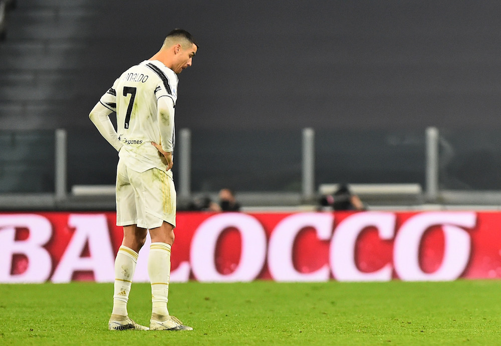 Juve thua sốc, Ronaldo tuyên bố mạnh mẽ khép lại năm 2020