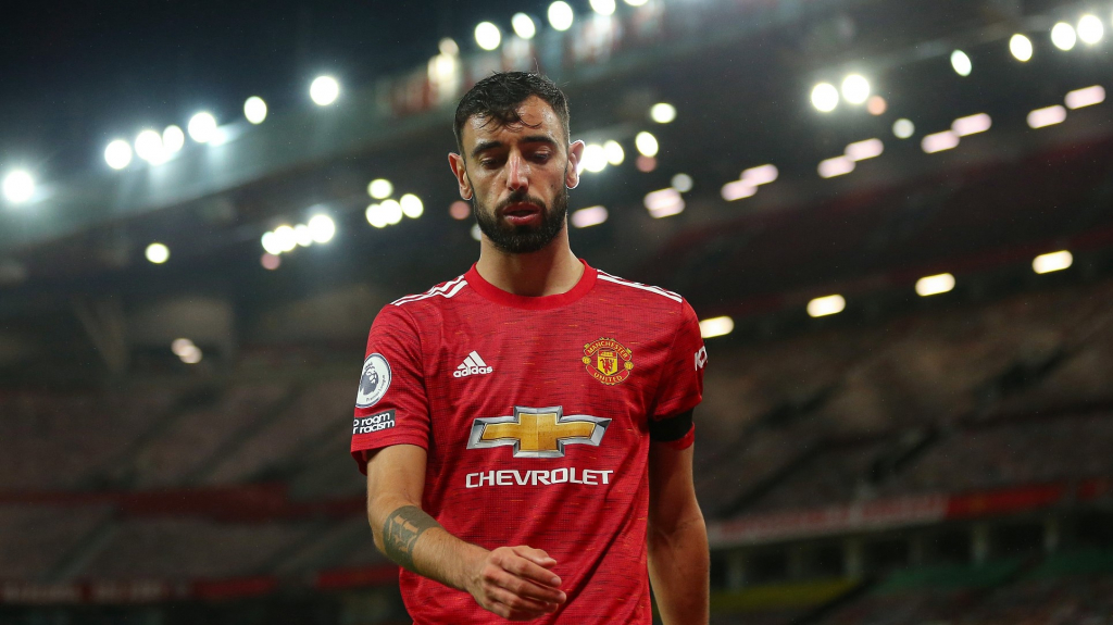 Bruno Fernandes hưởng lương thấp hơn... 13 cầu thủ MU