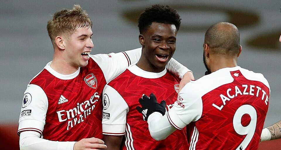 Bukayo Saka cuống cuồng giải thích về siêu phẩm vào lưới Chelsea