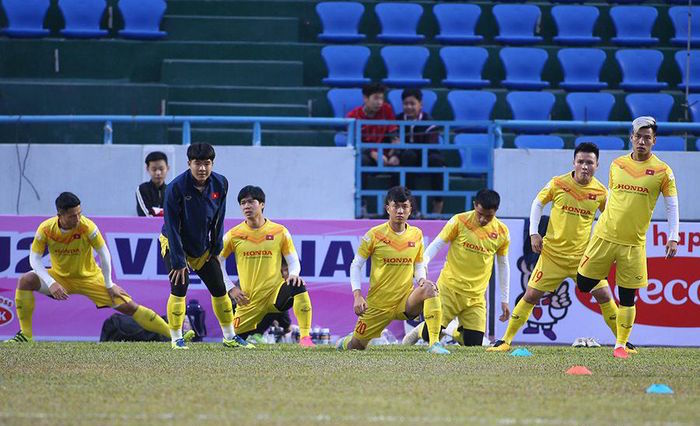 Đội hình ra sân ĐT Việt Nam đấu U22: Tam tấu Công Phượng, Văn Đức, Quang Hải xuất trận