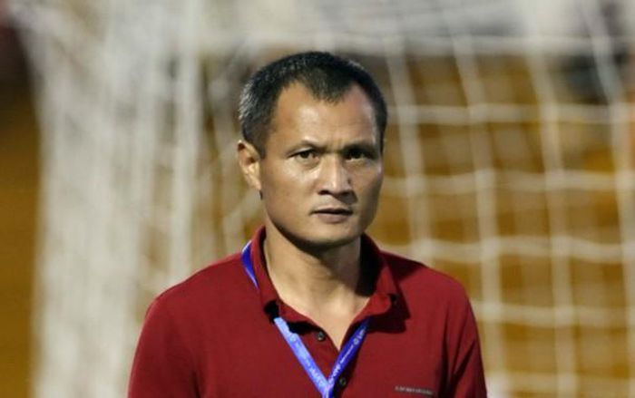 HLV Ngô Quang Trường thừa nhận SLNA gặp khó trước thềm V-league 2021