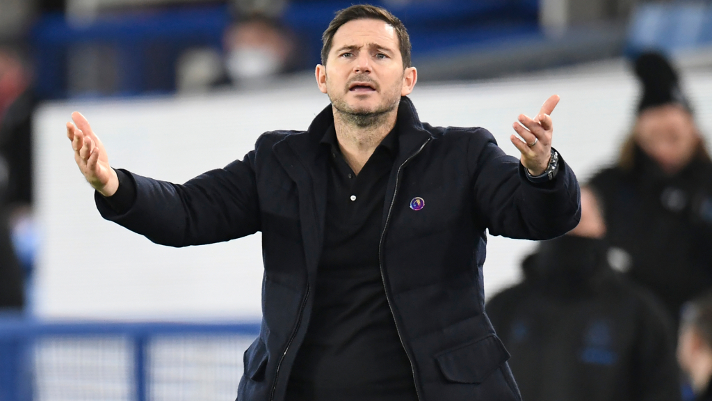 Lampard sấy tóc học trò sau trận thua đau trước Wolves