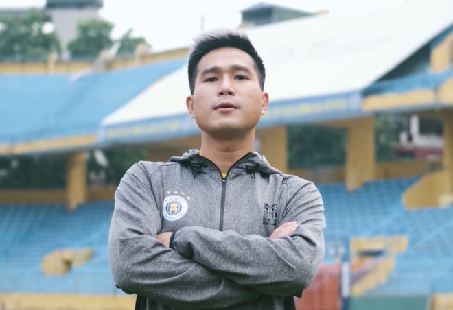 Tân binh Hà Nội FC chia sẻ khó khăn ở đội bóng Thủ đô